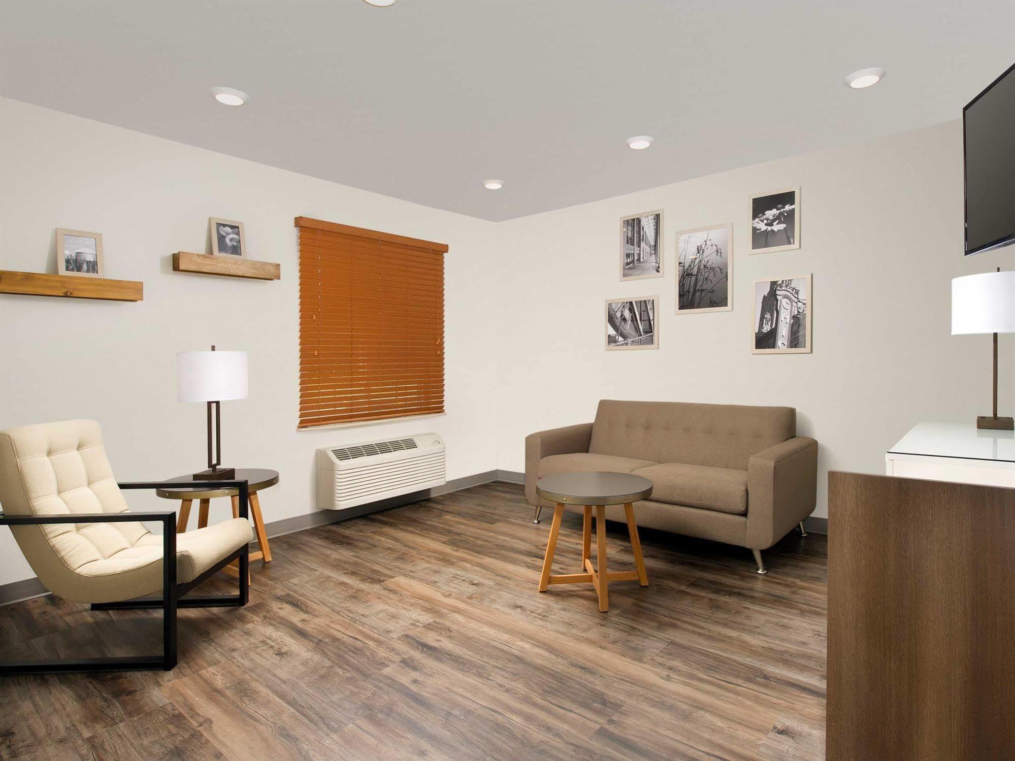 Woodspring Suites Chicago Darien Exteriör bild