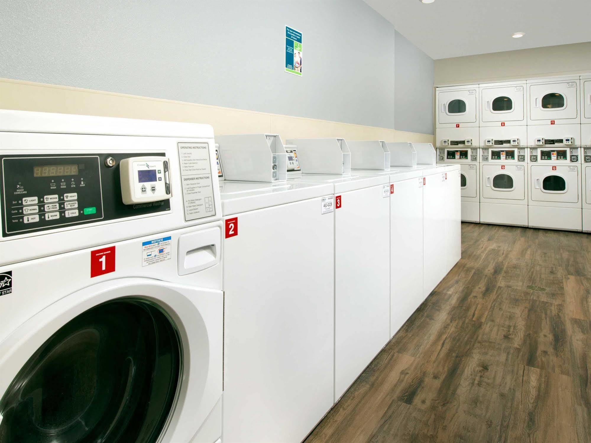 Woodspring Suites Chicago Darien Exteriör bild